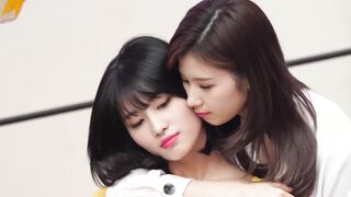 180429 TWICE Sana x Momo Love Story