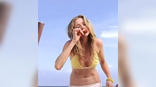 Sarah Chalke Bikini (Scrubs)