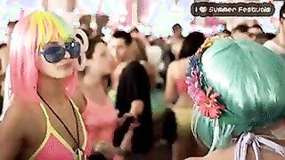 I <3 Summer Festivals [GIF]