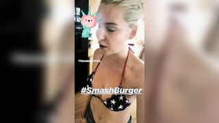 Renee (GIF)