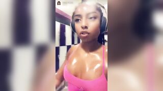 Qimmah Russo Gym Flow