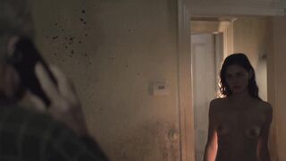 Phoebe Tonkin - Bloom s01e02