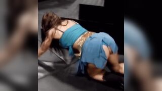 Mickie James crawl