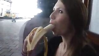 Deepthroatin' a Banana [gif]