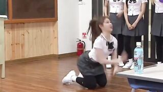 (ITZY) Chaeryeong - Sexy Dance on Knowing Bros. BONUS Ryujin in comments.