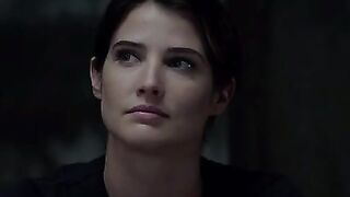 Cobie Smulders winking