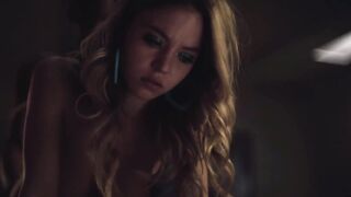 Sydney Sweeney getting fucked in doggy (Euphoria)