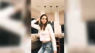 Jessica Alba being Savage and turn it everybody dicks up