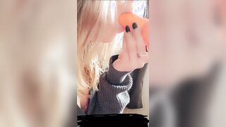 Just need to quickly prove I can deep throat the orange dildo ???? [f],[27[