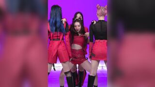 Dreamcatcher - SuA's delicious body ft JiU