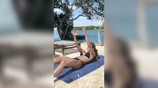 Silvana Araujo (@silvyaraujo) Ab Workout