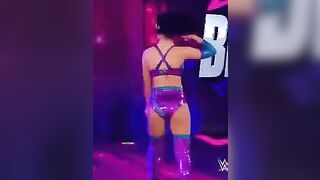 Miss Seeing Peyton’s Ass????