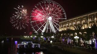 One of the most important places in Sharjah is Al Qasba, which makes it easy for you to see #أجمل_شتاء_في_العالم