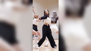 Fromis_9 - Jiheon, Jisun, Saerom, Chaeyoung