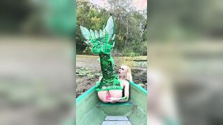 Would you fuck a mermaid?????????‍♀️????