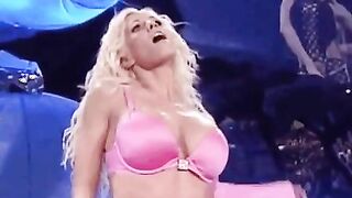 Torrie makes pink even hotter