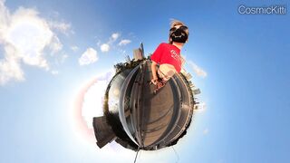 Underboob in 360° !